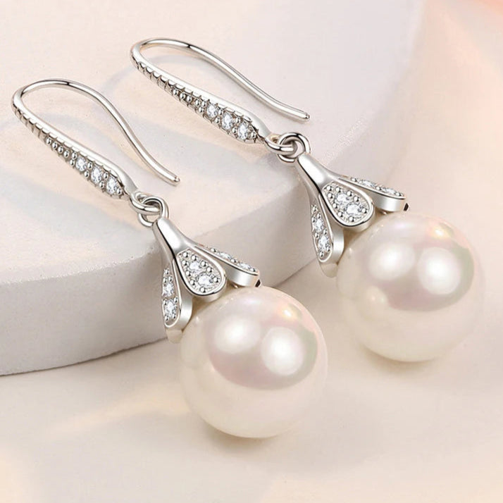 Boucle d'Oreille Perle Blanche Pendante