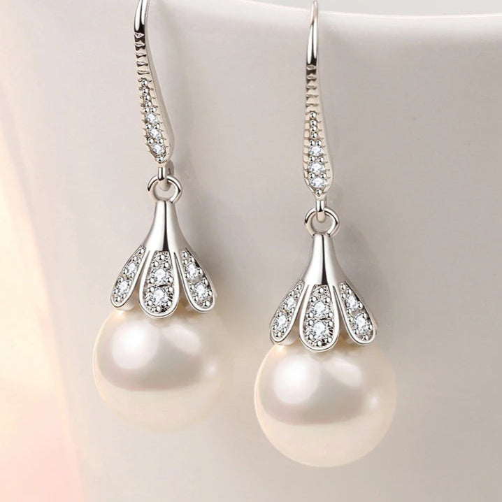 Boucle d'Oreille Perle Blanche Pendante