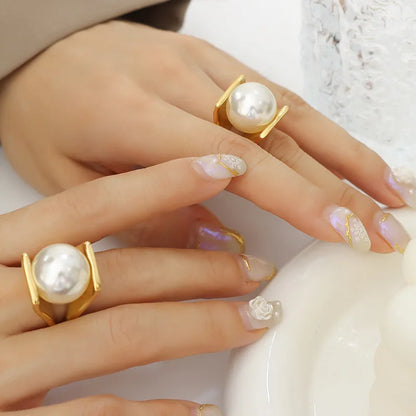 Bague avec Perle Dedans