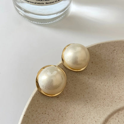 Boucle d'Oreille Fantaisie Grosse Perle Blanche